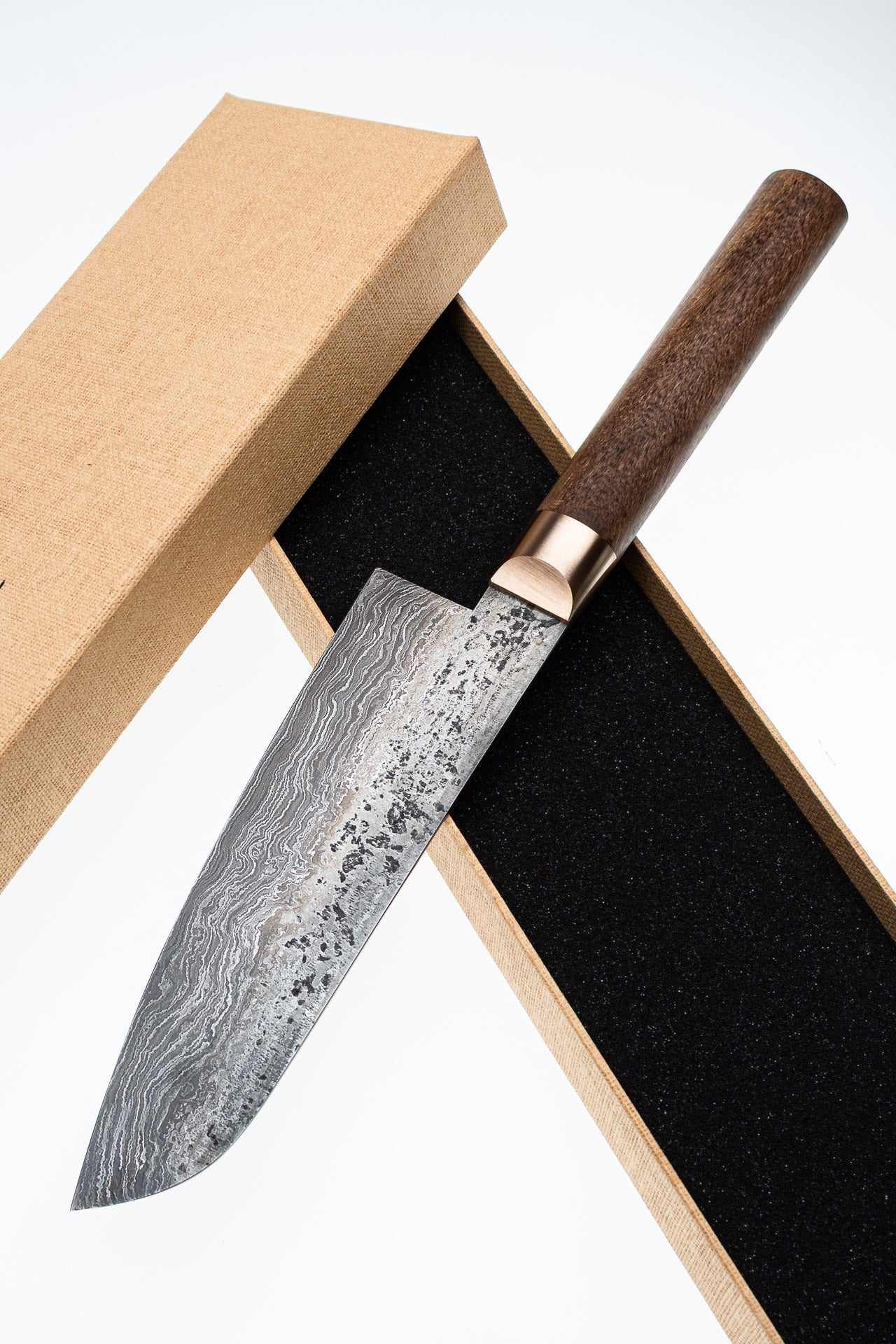 Damascus Santoku 500L Walnut